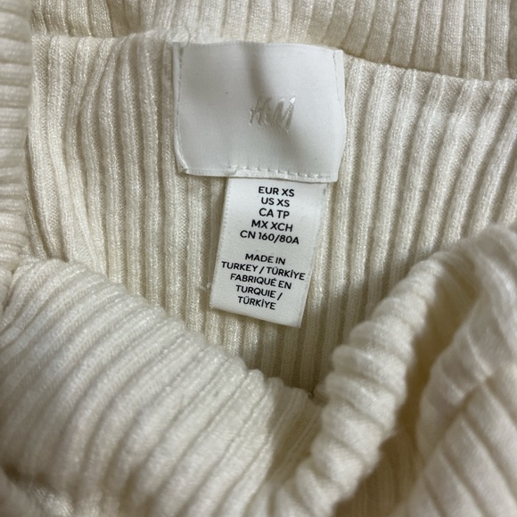 H&M Off-White Ribbed Knit Accessory - Picture 2 of 2